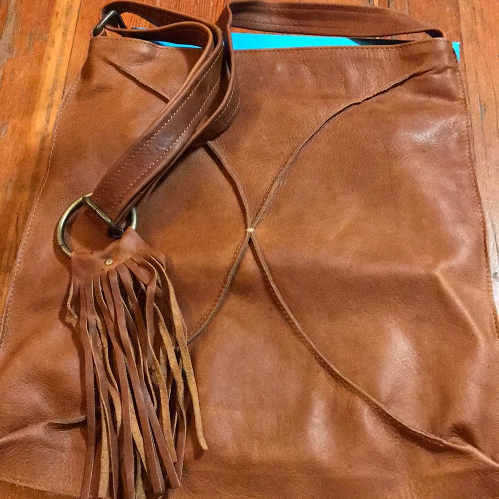 Lisa leonard crossbody bag